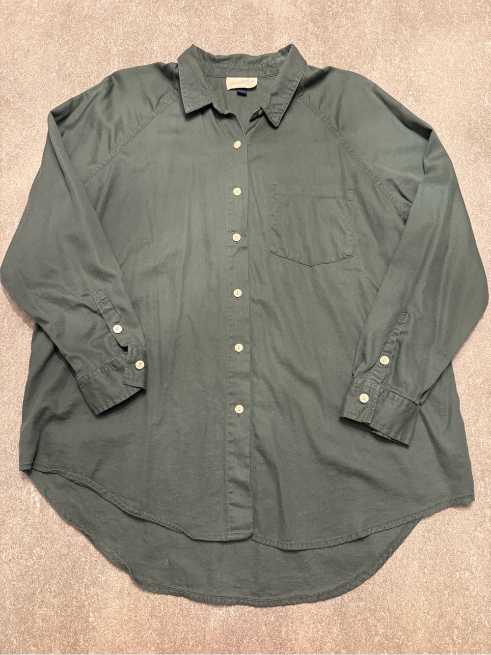 EUC Women’s Universal Thread Dark Green Button Up Cotton-blend - Size L